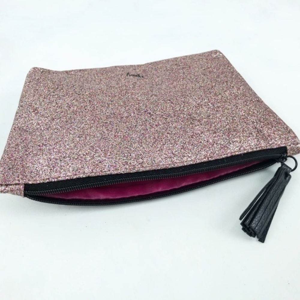 Ipsy glitter โจ all over for bundles or not, but when bundle up 3+ save 30% - Picture 5 of 7